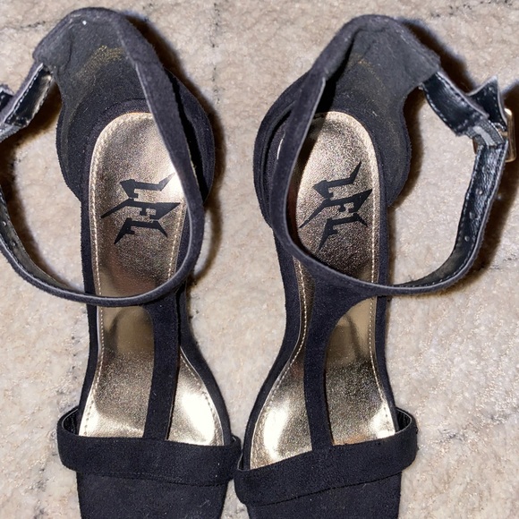 High heels - Picture 4 of 7